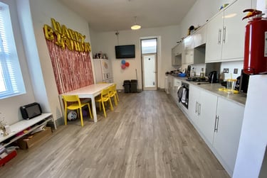 7 bed house, 1 Radnor Street, City Centre, Plymouth, PL48DR - Image 12